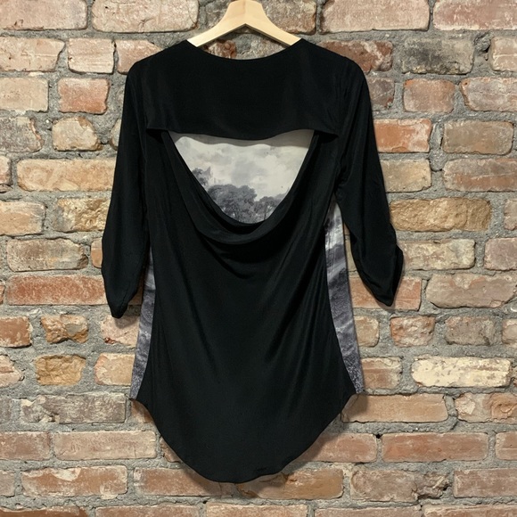 BCBGMaxAzria open back blouse - Picture 2 of 4